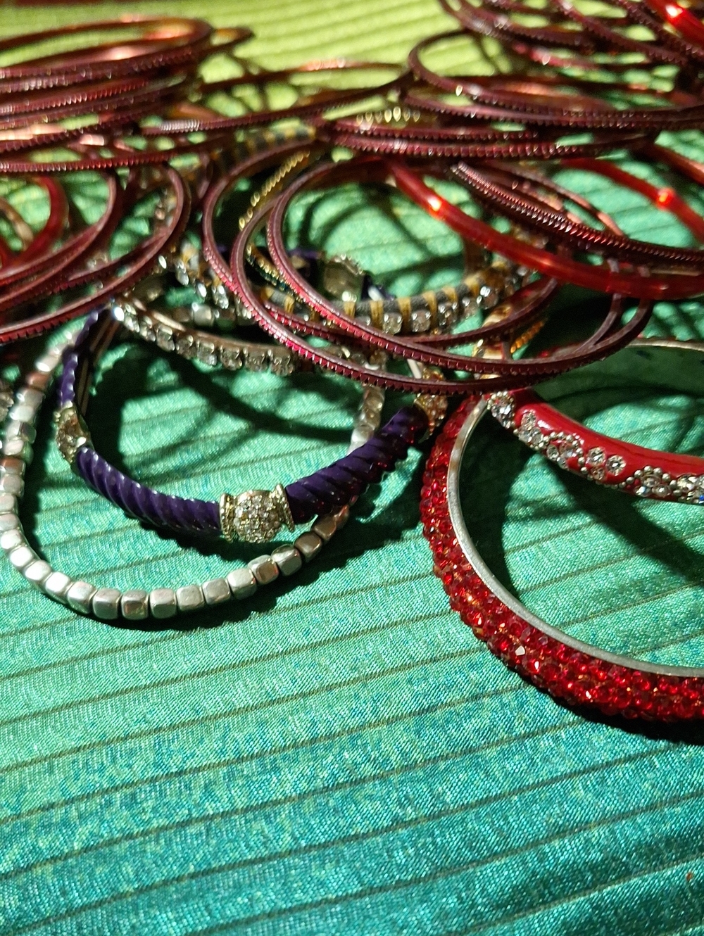Stackable Red and Purple Women's Bangle Bracelet Set